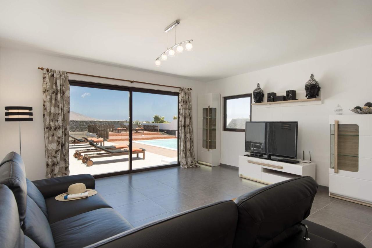 Villa Chinamar By Villa Plus Playa Blanca  Buitenkant foto
