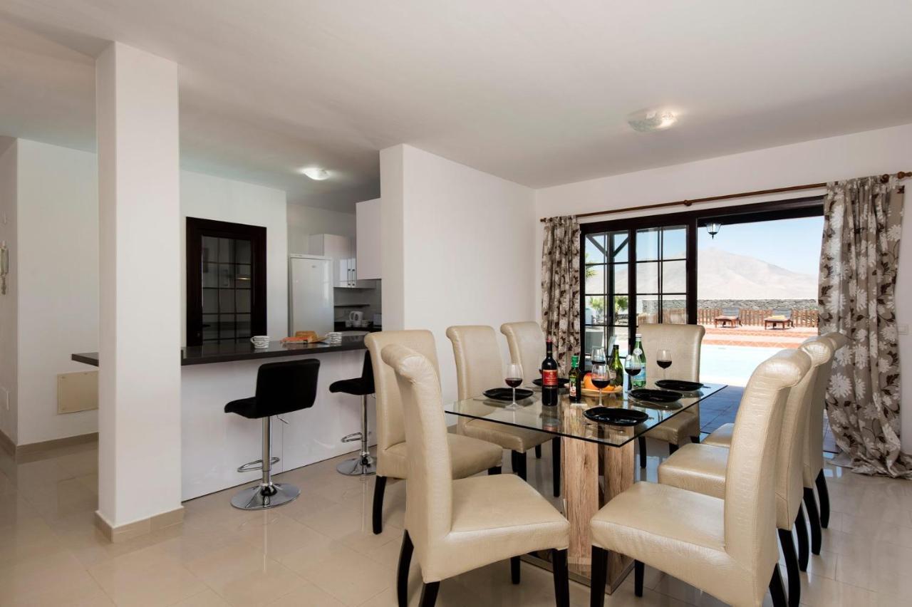 Villa Chinamar By Villa Plus Playa Blanca  Buitenkant foto